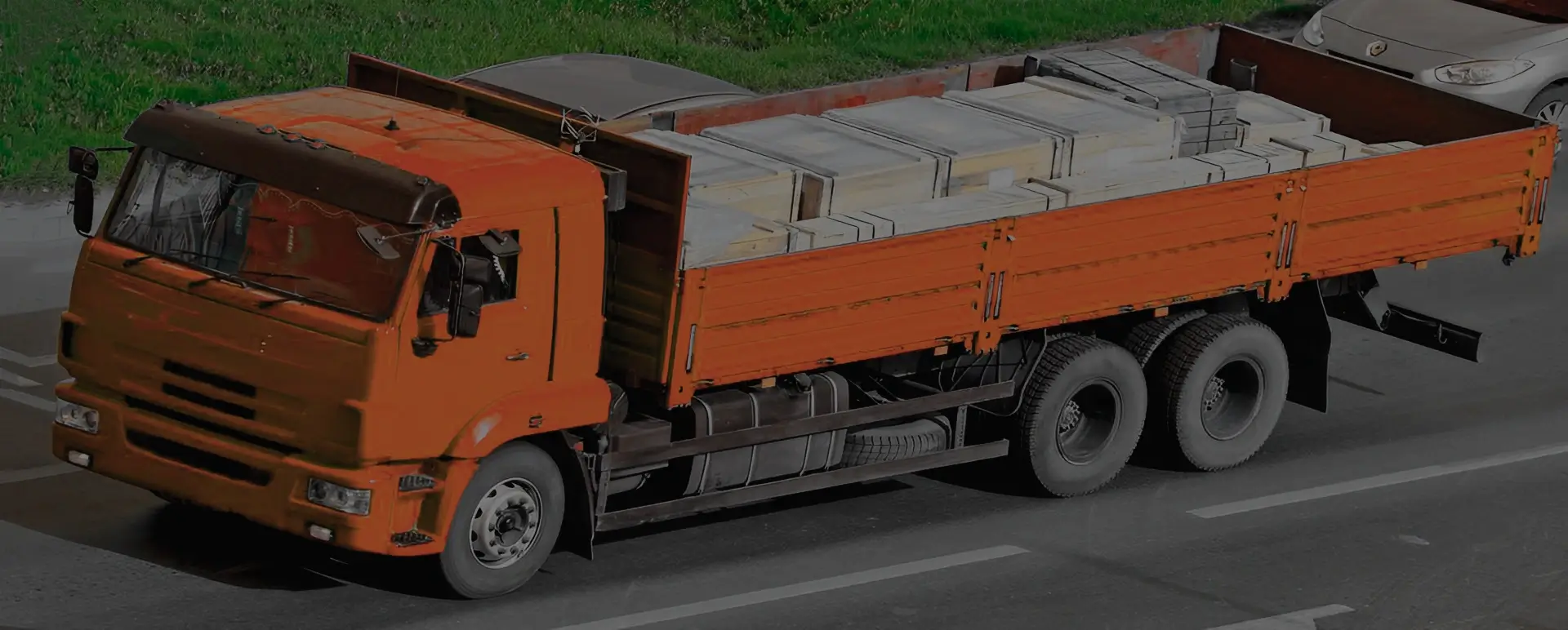 Работаем по договору оферты на транспортировку кирпича и ЖБИ конструкций в поселке городского типа Селижарово (Центральный округ - Тверская область)