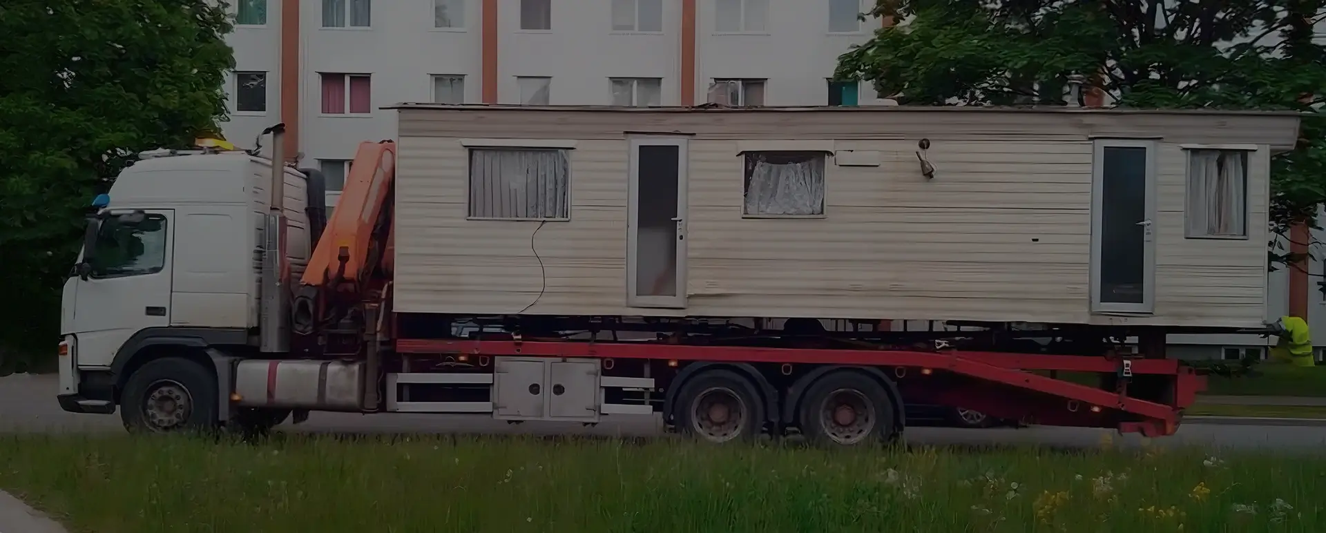 Получить онлайн цены на доставку низким тралом дом вагона в поселке городского типа Селижарово (Центральный округ - Тверская область) на сайте самостоятельно